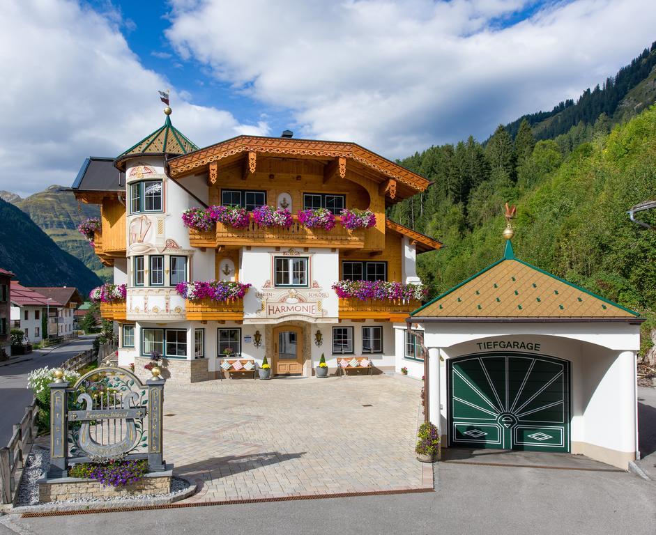 Ferienschlossl Harmonie Holzgau Exterior photo